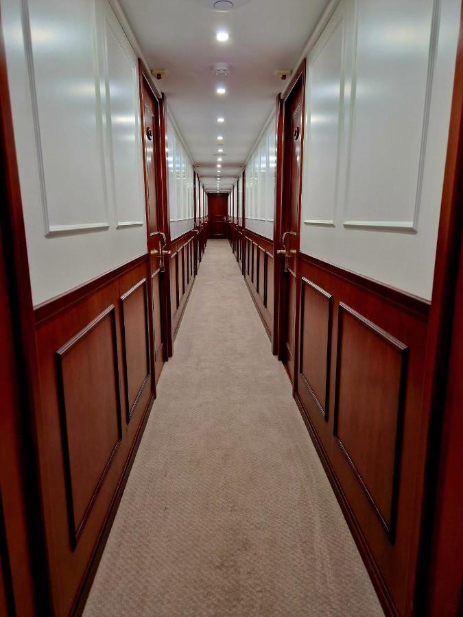 Costa Do Sal Hotel Boat Lounge アヴェイロ エクステリア 写真